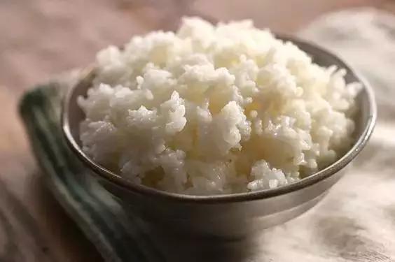 煮米饭时有什么技巧，在家煮饭菜，有哪些小技巧可以让菜更美味