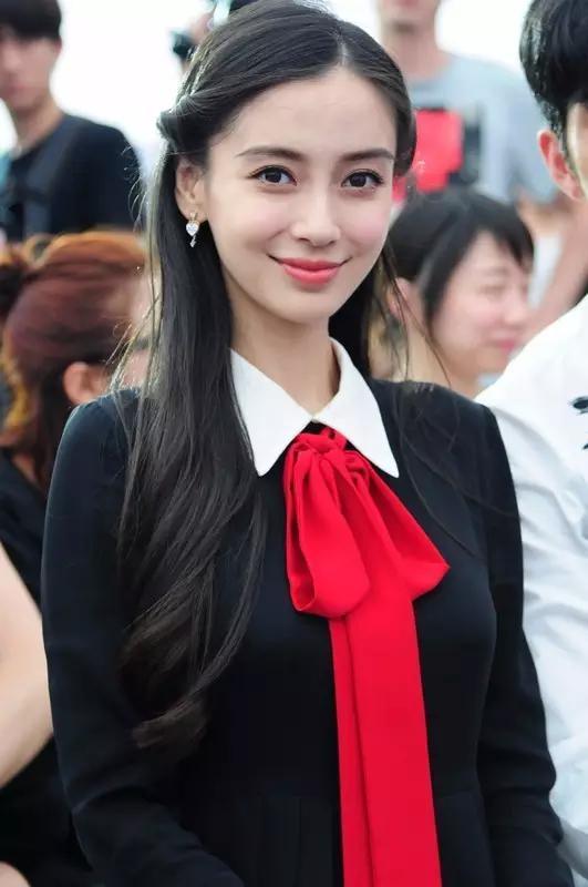曝baby已怀孕:为什么baby怀孕时还能穿得少女感十足？