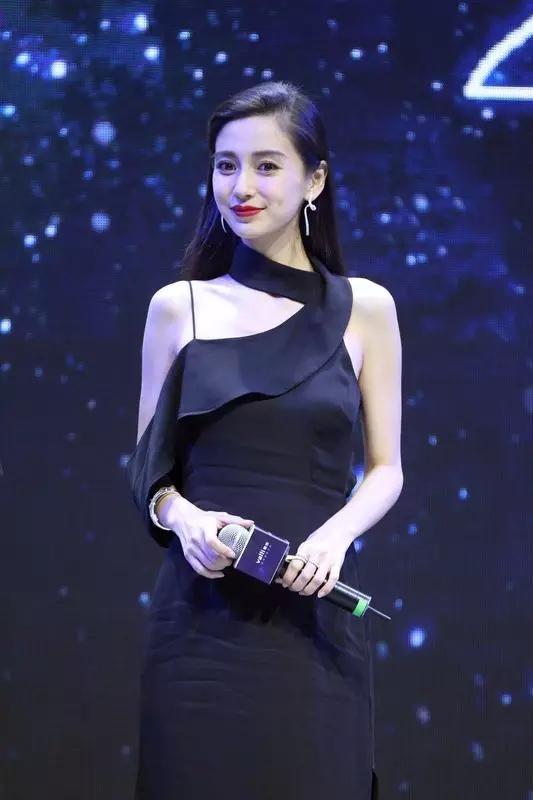 曝baby已怀孕:为什么baby怀孕时还能穿得少女感十足？