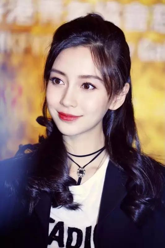 曝baby已怀孕:为什么baby怀孕时还能穿得少女感十足？
