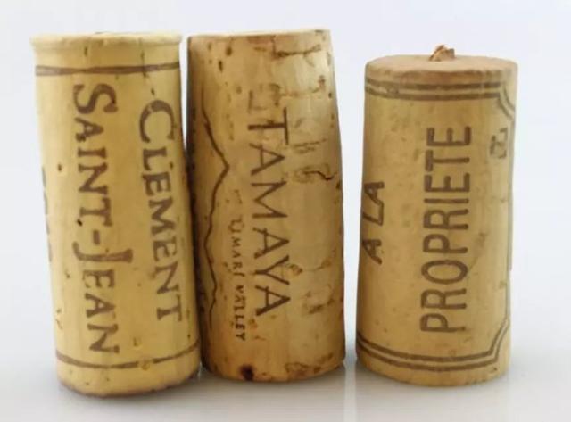 红酒桶什么木头好，过了橡木桶的红酒与没过的相比，哪种陈年能力强？