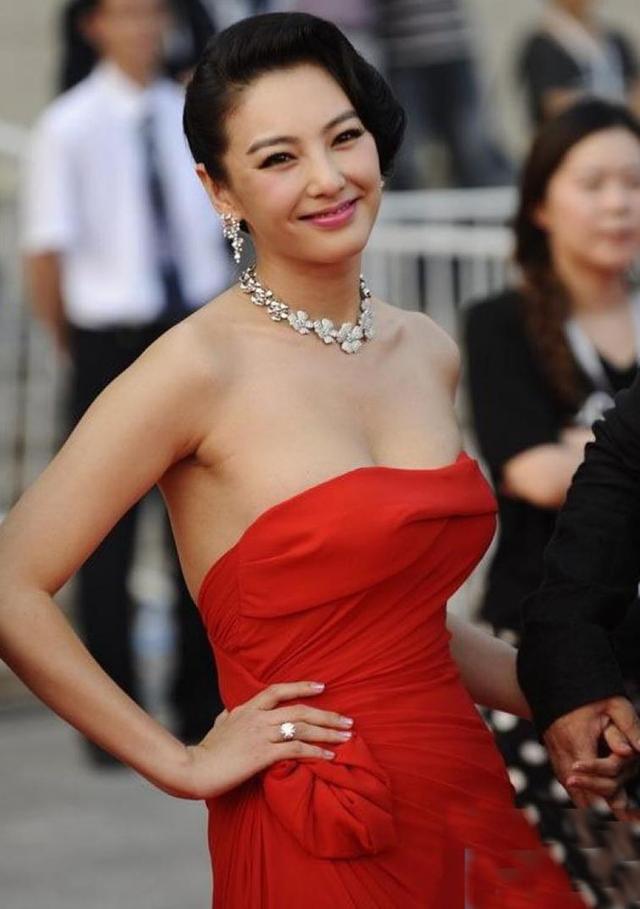 周星驰为什么不结婚？他最爱的人是谁？