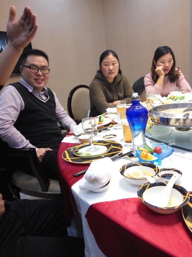 如何约领导吃饭