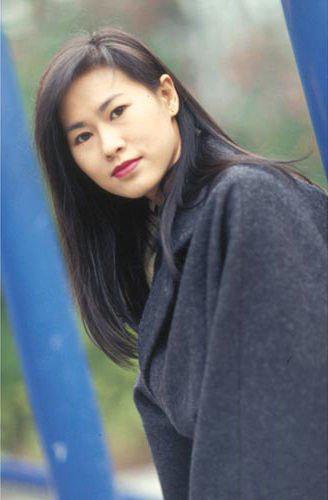 汤镇业个人资料:港版天龙八部电视剧汤镇业扮演谁？