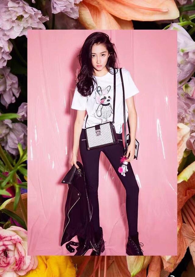 陈丹婷杨幂对比照:演员中你们觉得谁的腿最好看？
