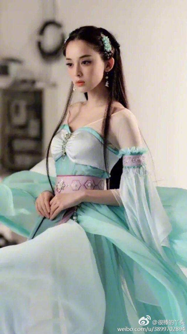北师大校花樊玲:曾经的足球宝贝樊玲现在怎么没有消息了?还有继续接触体育界吗？