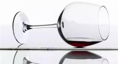 常喝红酒的好处和坏处，长期喝葡萄酒有什么好处？