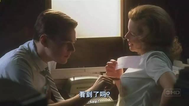 莱昂纳多在《猫鼠游戏》中的表现如何？