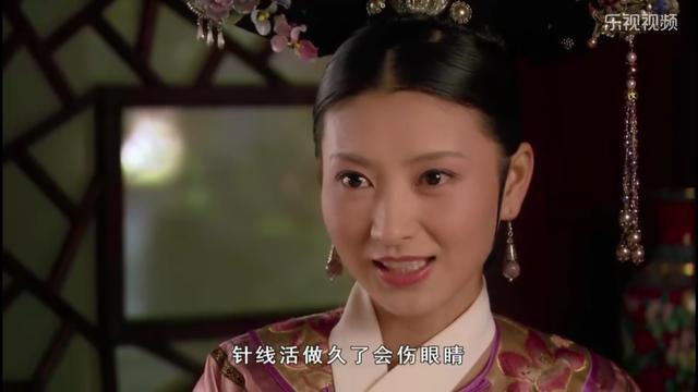 甄嬛传主题曲谁唱的:《甄嬛传》里温实初最后是喜欢眉庄的么