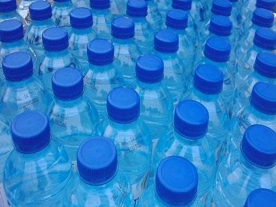 矿泉水会过期吗，瓶装饮用水过期了能喝吗？