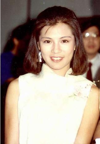 汤镇业个人资料:港版天龙八部电视剧汤镇业扮演谁？