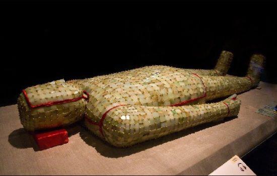 为什么卖玉的人不戴玉,为什么有的人不喜欢金银首饰而喜欢挂玉呢？