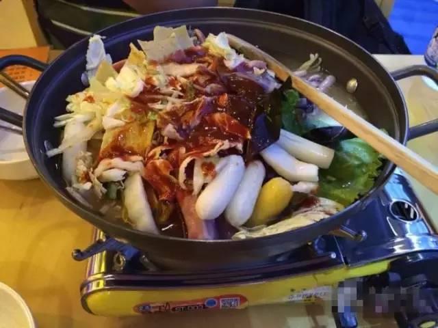 上海第一网红自助被曝回收使用食材，38元一位的自助餐真的赚钱吗