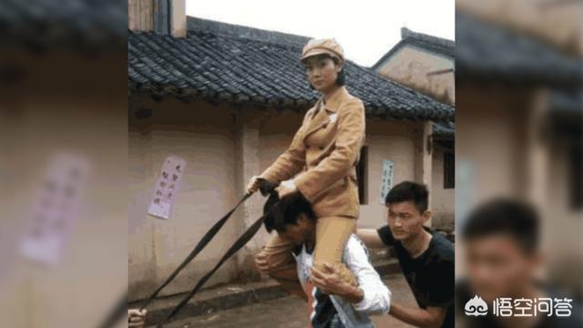 戚薇吻戏:为什么演员拍戏大部分时间只拍上半身？