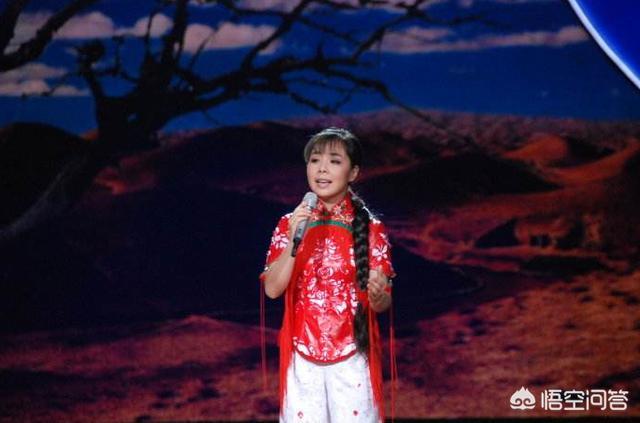 李玉刚照片:李玉刚回趟老家，回程就发福严重，还能再反串女装吗？