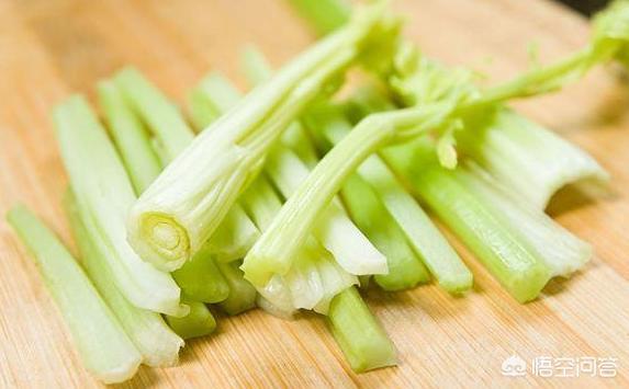 狗狗不能吃的食物:养狗有哪些禁忌？哪些食物是不可以喂狗的？