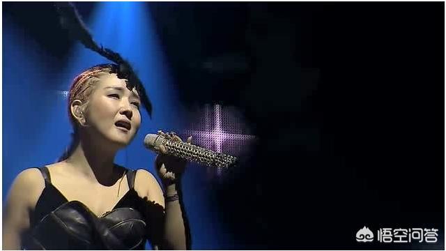 何洁苏醒:超女何洁和快男苏醒现在发展怎么样，为什么他俩总是捆绑炒作？