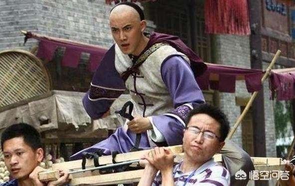 戚薇吻戏:为什么演员拍戏大部分时间只拍上半身？