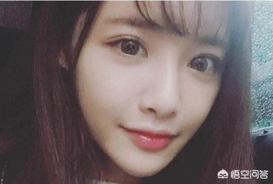 小了白了兔是谁:对于“兔子牙”小姐姐，你喜欢她的什么