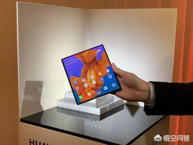 华为5G折叠屏手机,定价为1.75万,比苹果X价格高将近1万,你怎么看这个价格？