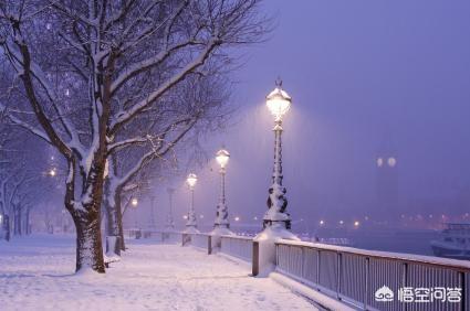 头条问答 - 在寒风呼啸的夜晚,紧握着爱人之手在城市中疾行是一种怎样