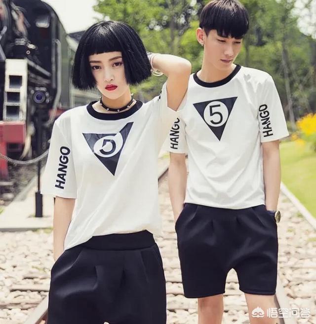 刘翔吴莎穿情侣装:你觉得情侣应该穿情侣装吗？