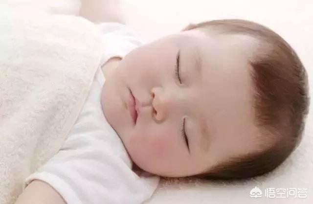 宝宝为什么睡觉之前都要哭，宝宝为什么睡前容易哭闹如何缓解宝宝睡前哭闹