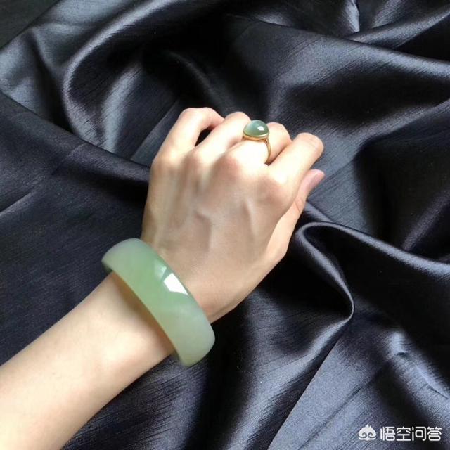 女人招财的微信名:为何感觉微胖的女孩很招人喜欢