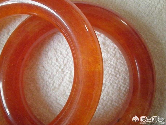 翡翠大马坎的料的特点,大马坎翡翠原石赌石有什么特征？