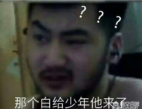 绝地求生游戏里面为什么职业选手压枪那么稳准狠,而我练习2年了还是一个菜鸡？