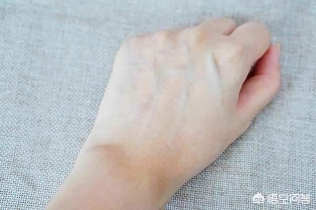 女生手,女人的手什么时候开始衰老？