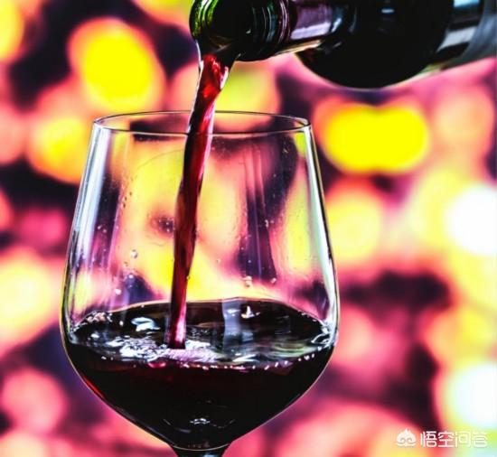 红葡萄酒与白葡萄酒的区别，红葡萄酒，白葡萄酒，起泡酒，这三种酒有什么区别