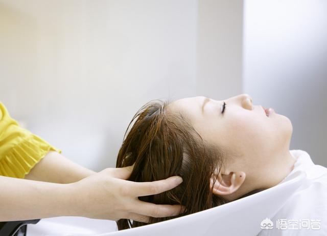 花清丹滋养型有排泄物:头上老痒，还能抠下“白泥”，这是怎么了？