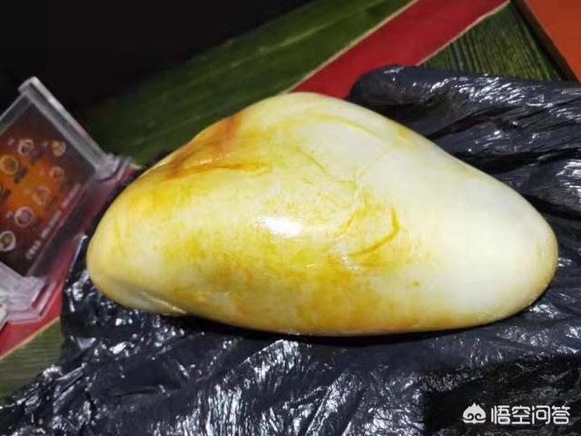 俄罗斯的和田玉值钱吗,俄罗斯玉是和田玉吗？有没有收藏价值？