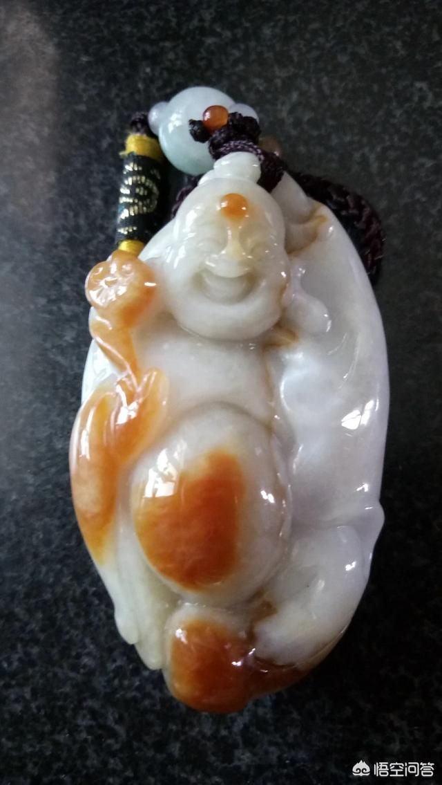 买玉一般在什么店买,请问你的翡翠（缅甸玉）是在哪里买的？