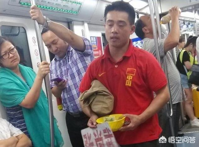体操世界冠军张尚武为什么会沦落街头卖艺乞讨？他现状如何？