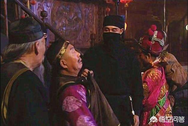 林峰钻裤裆哪一集:《雍正王朝》中，刘八女为何一定要雍正等人下马过江夏镇？