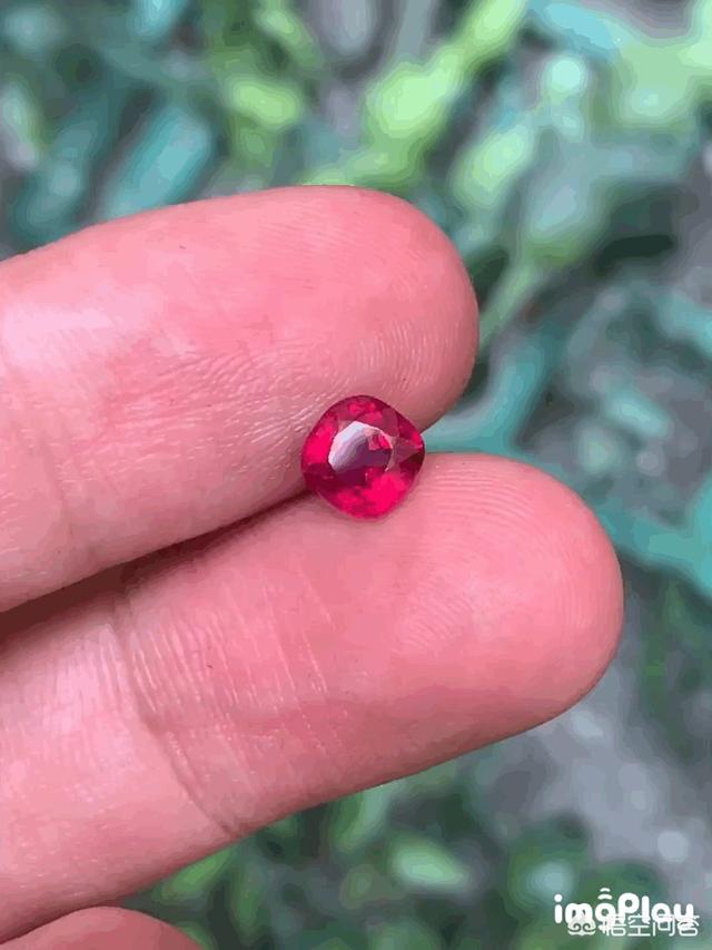 天然红宝石价格:纯天然红宝石，一克拉多少钱？