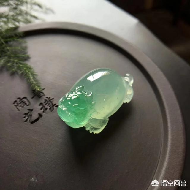 冰种飘花翡翠一般多少钱,现在市场上翡翠冰种价格表现如何？