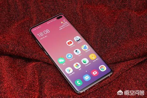 三星s10+. ,苹果xs如何选择？就日常使用,不考虑系统和流畅,比较在意拍照？