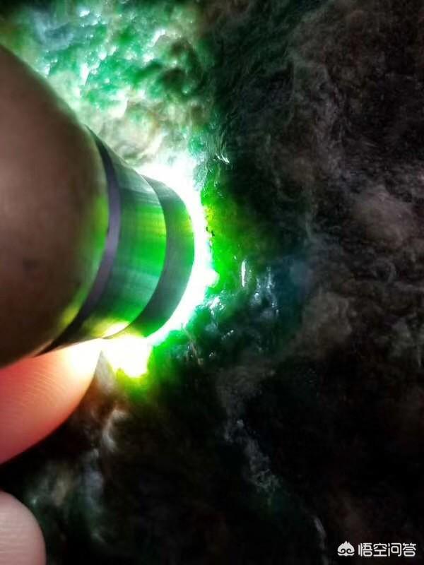 关于翡翠原石的话术,翡翠原石是怎样给人惊喜的？