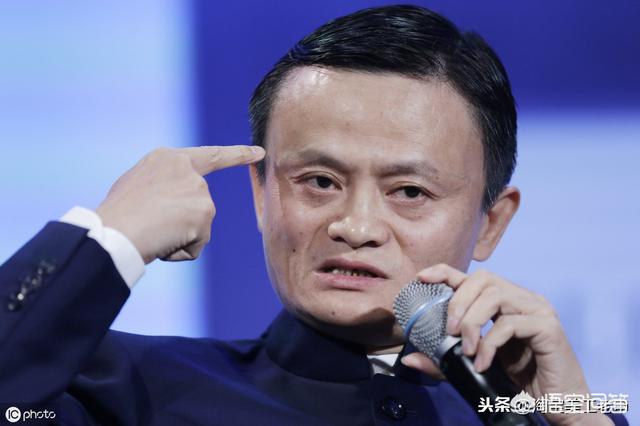 淘宝店开了两个多月了,没什么人买,直通车又烧不起,该怎么办呐？