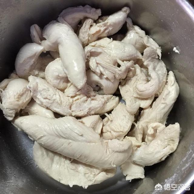 鸡肝怎么做猫爱吃:猫爱吃鸡肝怎么办 喂猫鸡胸脯肉，纯水煮不加调料可以吗？