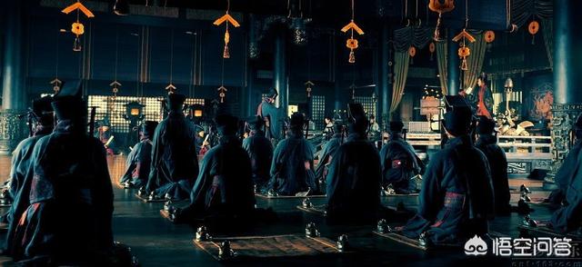 古代大臣上朝,“汉朝坐、宋朝站、清朝跪”,文明是在倒退吗？