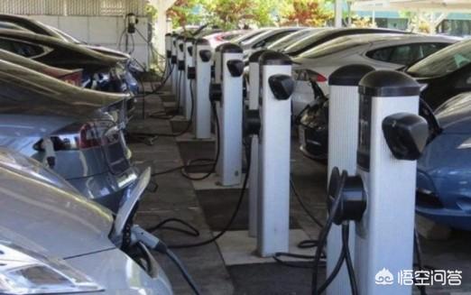 新能源车电池，新能源汽车电池质保六年，为什么有的人说三年就自费换电池呢？