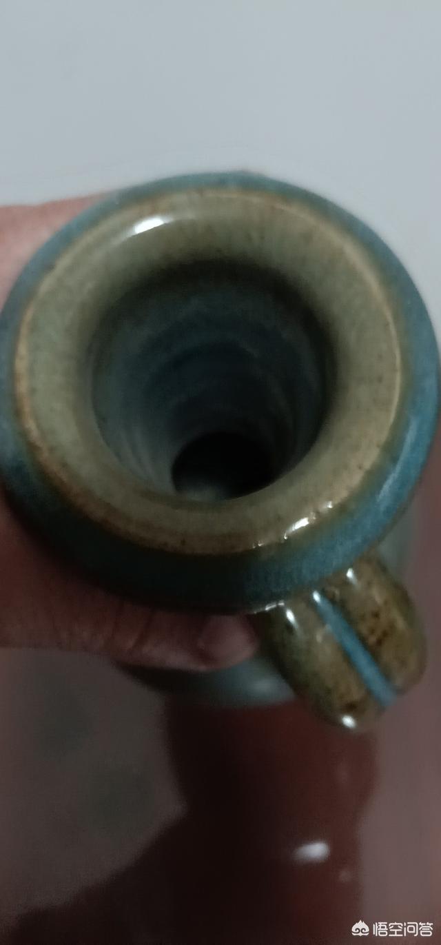 和田玉表面有麻点小坑正常吗,和田玉皮色是如何产生的？