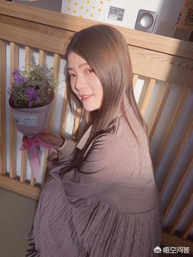 男人微信要怎么聊妹子，她就会主动让你去追她