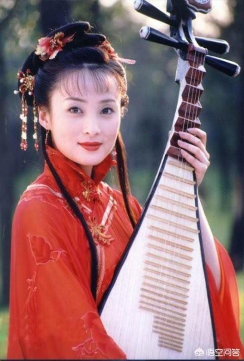 苏轼诗中为何会把西湖和西施牵连到一起？