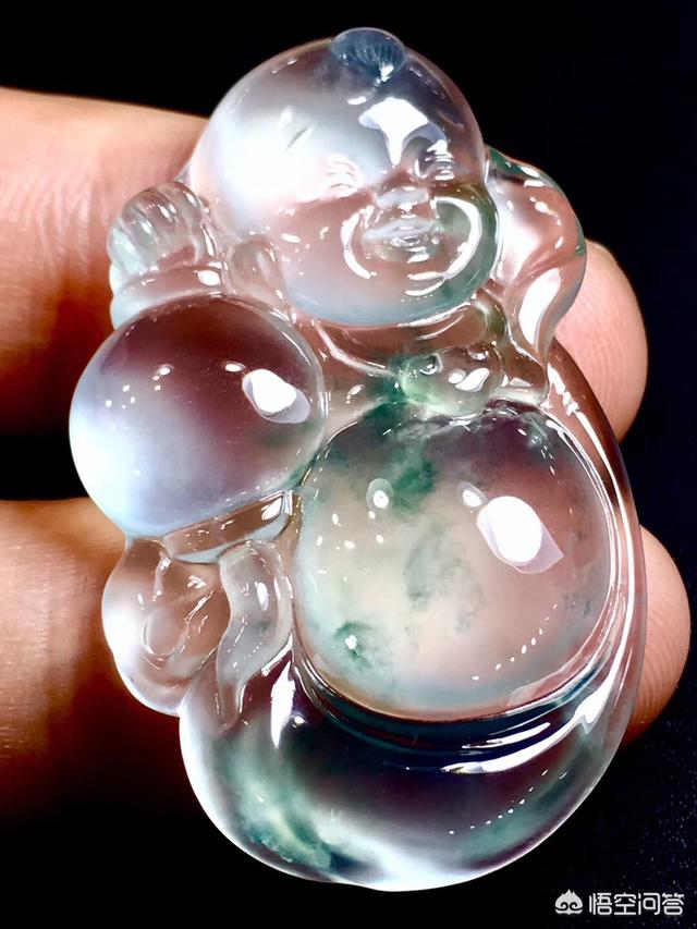 翡翠雕刻,看看这块翡翠摆件雕刻如何？