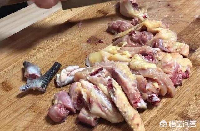 榴莲炖鸡的做法:榴莲炖鸡的做法最正宗的做法 榴莲炖鸡味道如何？是怎么做的？